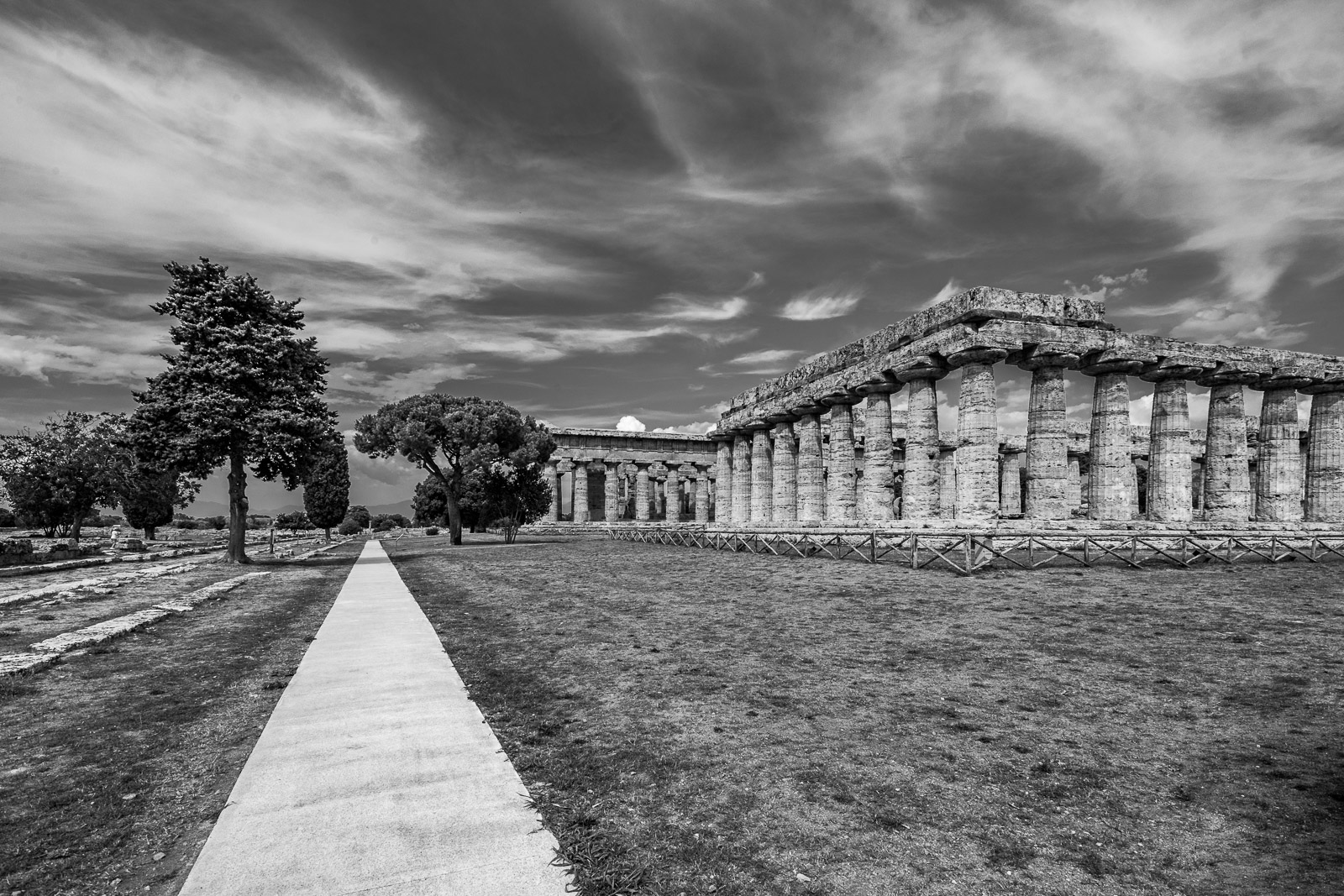 Black and White photos shot at the Archaeological Museum of Paestum.