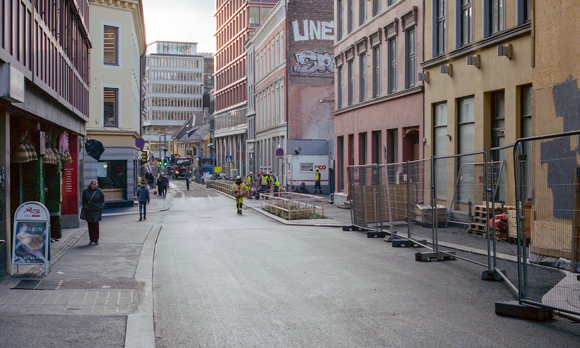 Kodak Portra 400. Møllergata urban transformation. Kodak Portra 400. Møllergata urban transformation. Oslo 2025.